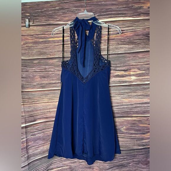 NWT Lulus Navy Blue Open Back Dress. Size X-Small. - Picture 8 of 9